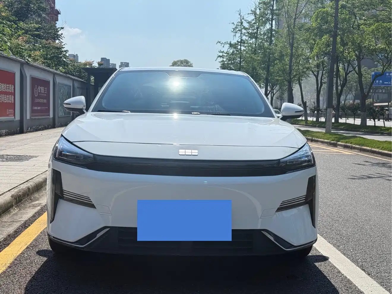 Geely Galaxy Galaxy L6 2025 EM-i 140km Voyage Edition фото 2