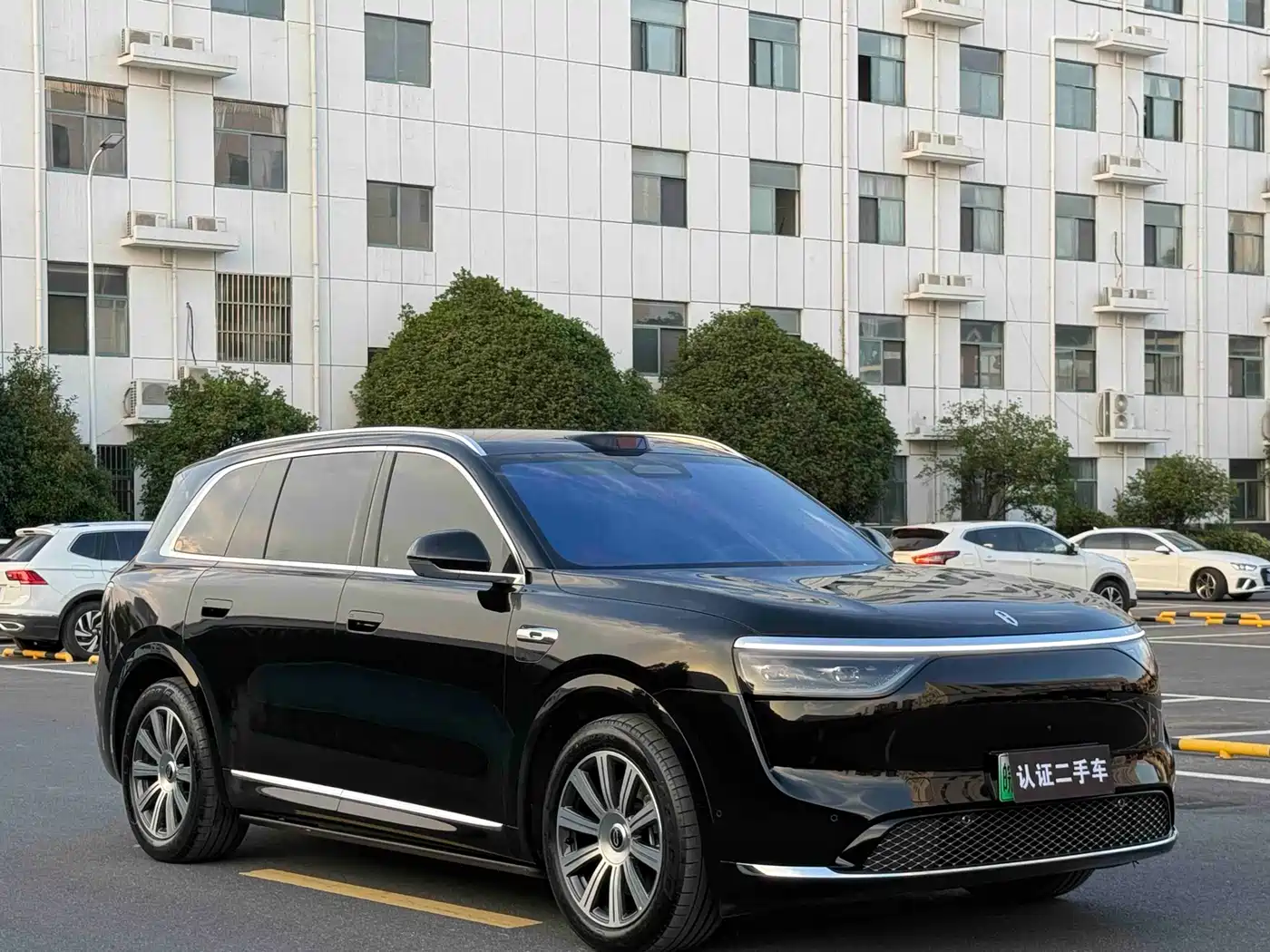 AITO Wenjie AITO M8 2025 Pure Electric Max+ 6-seater AWD фото 3