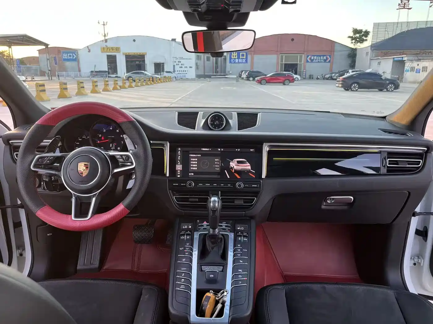 Porsche Macan 2018 Macan 2.0T фото 11