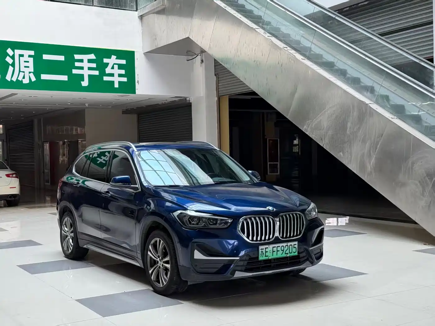 BMW X1 New Energy 2020 xDrive30Le Premium Edition фото 3