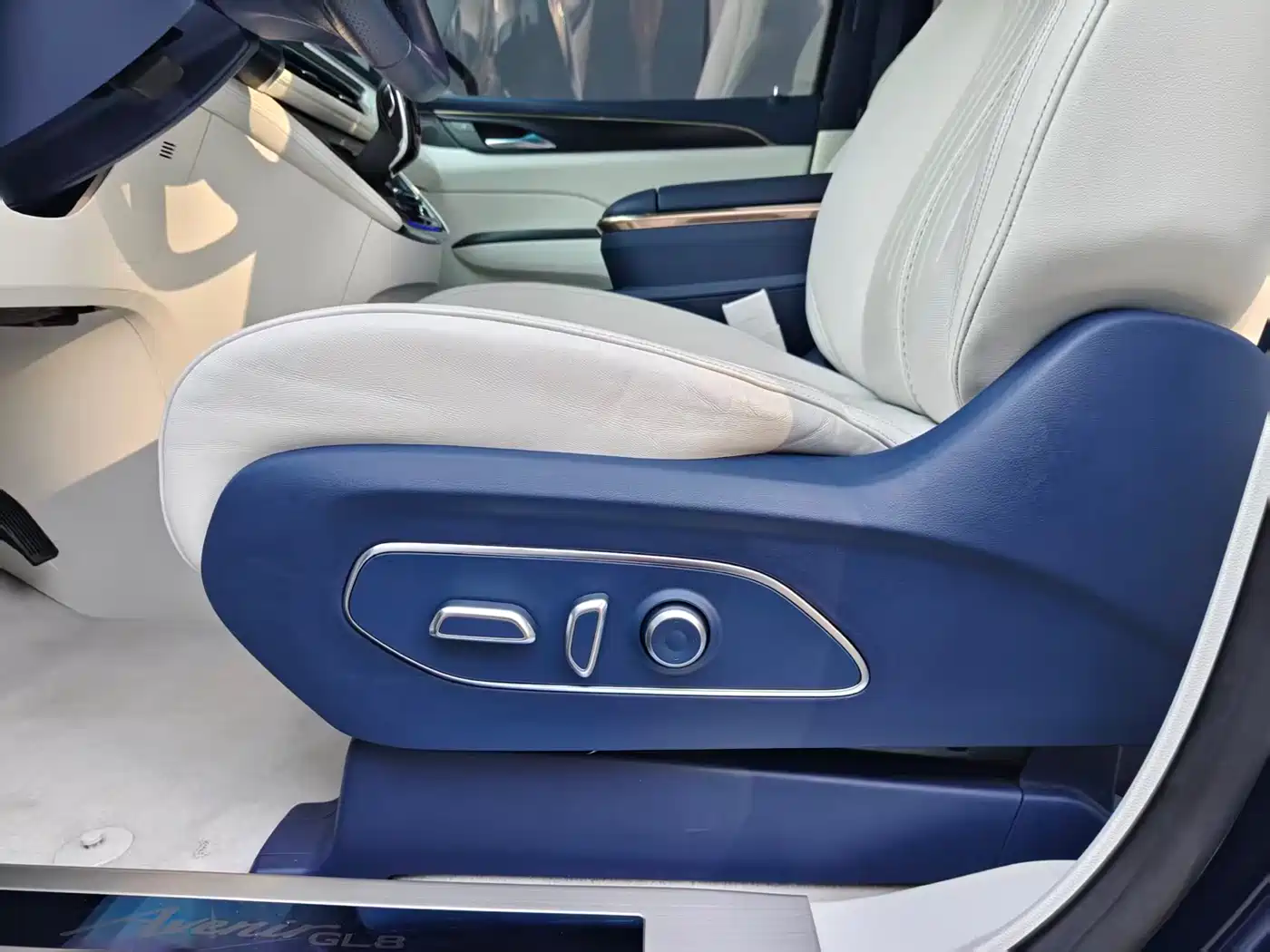 Buick GL8 2020 Avenir Four-Seat Prestige Edition фото 10