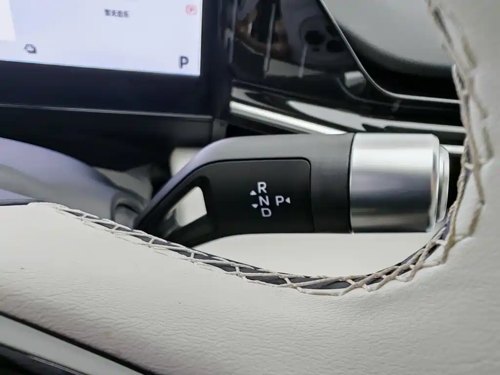 Geely Galaxy Galaxy L6 2023 125km Starship 13