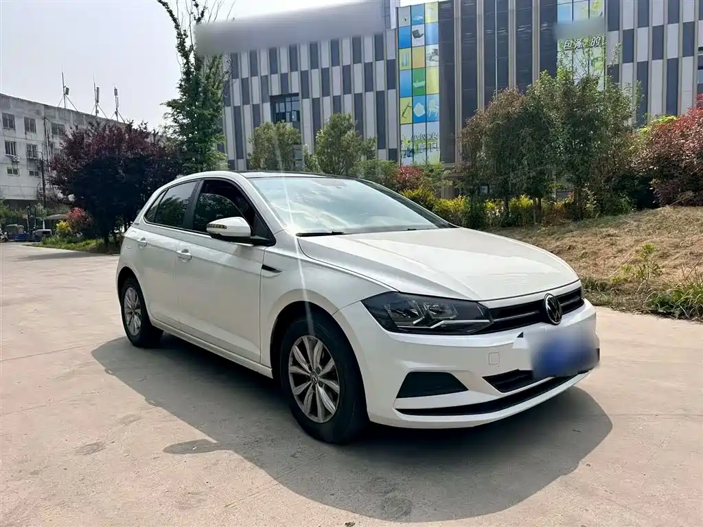Volkswagen Polo 2021 Plus 1.5L Automatic Colorful Tech Edition фото 8