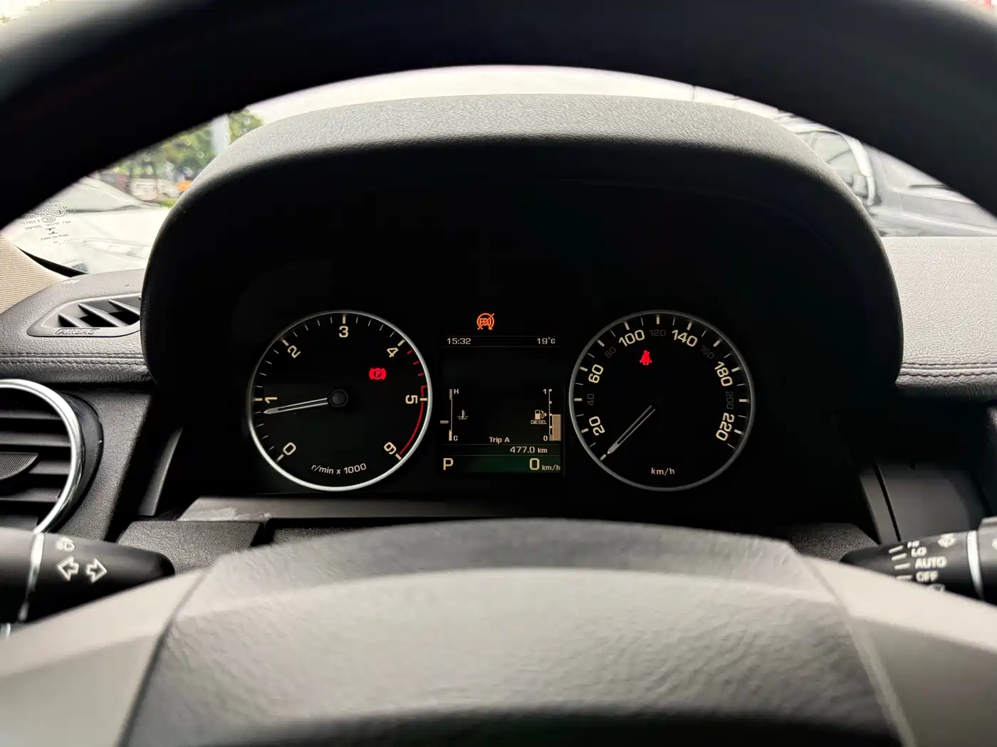 Land Rover Discovery 2015 3.0 SDV6 HSE Diesel фото 20