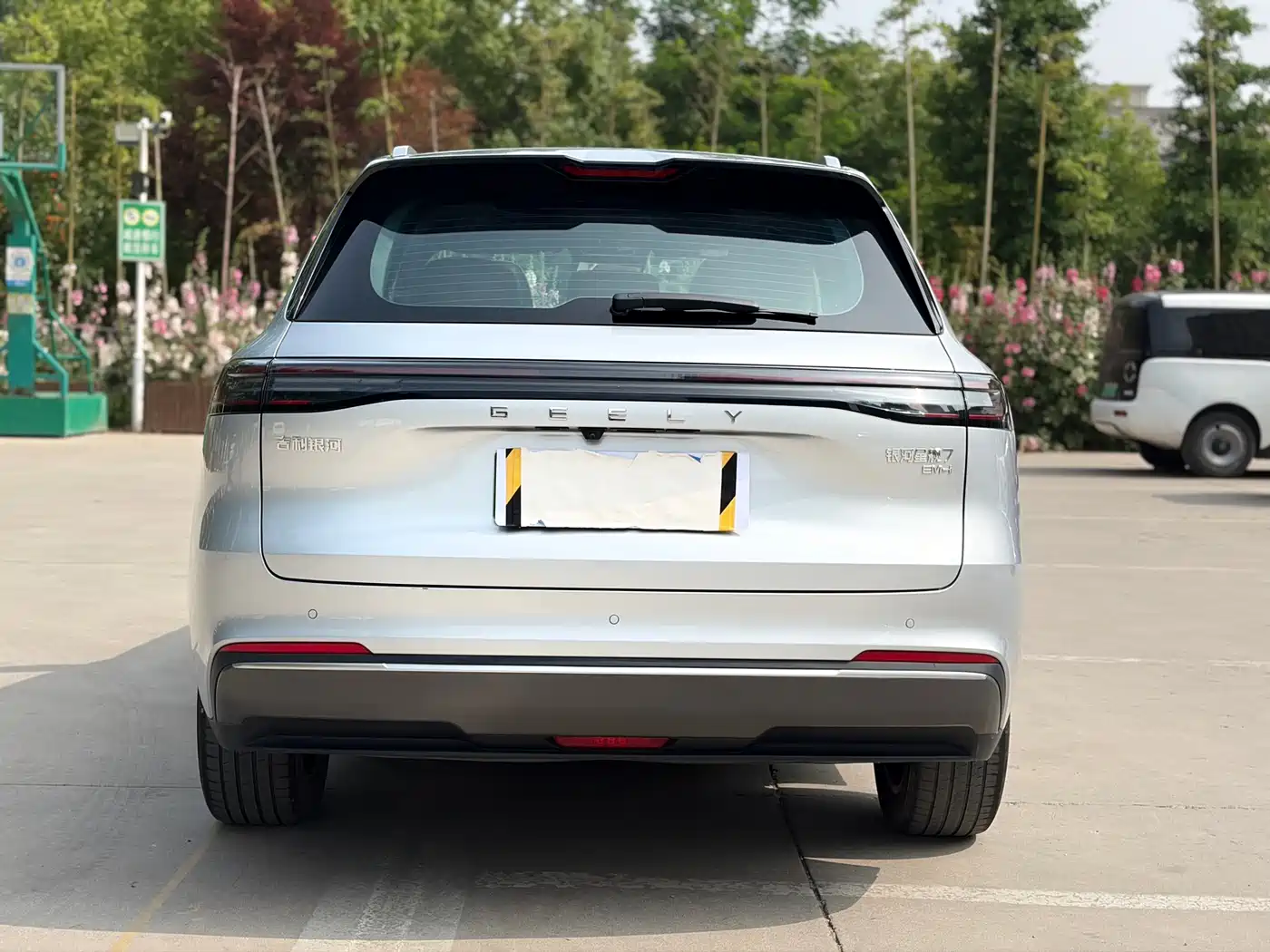 Geely Galaxy Galaxy Starship 7 EM-i 2025 Model 120km Explorer+ Edition фото 5