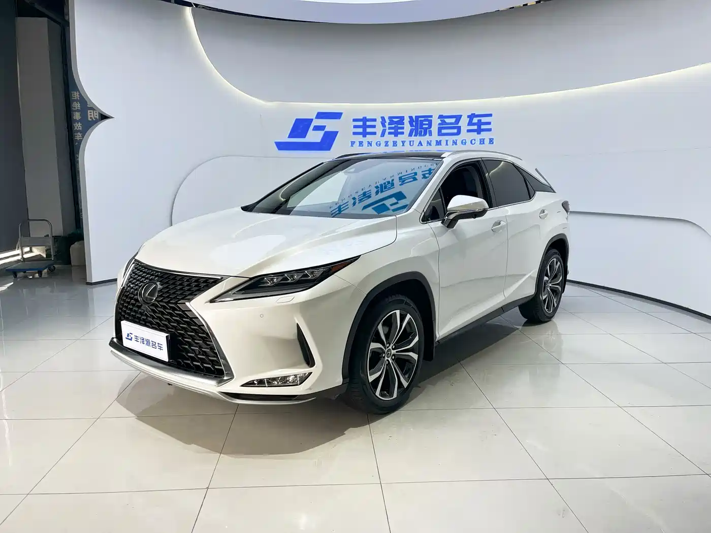 Lexus RX 2020 Facelift 300 AWD Elegance Edition