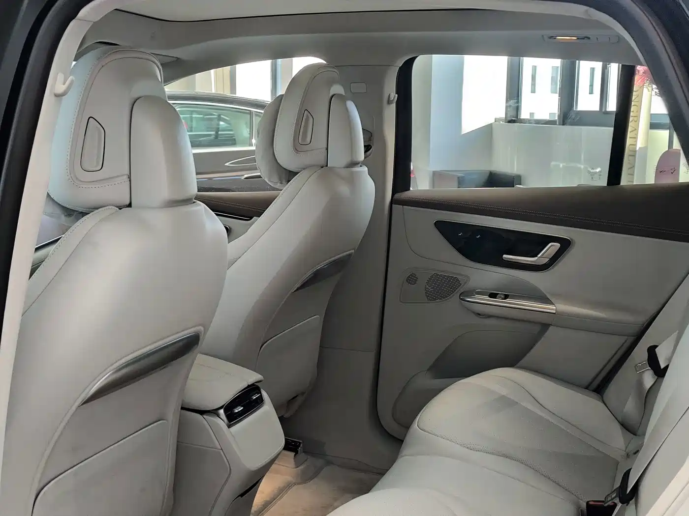 Mercedes-Benz EQE SUV 2025 2024 500 4MATIC Pioneer Edition
