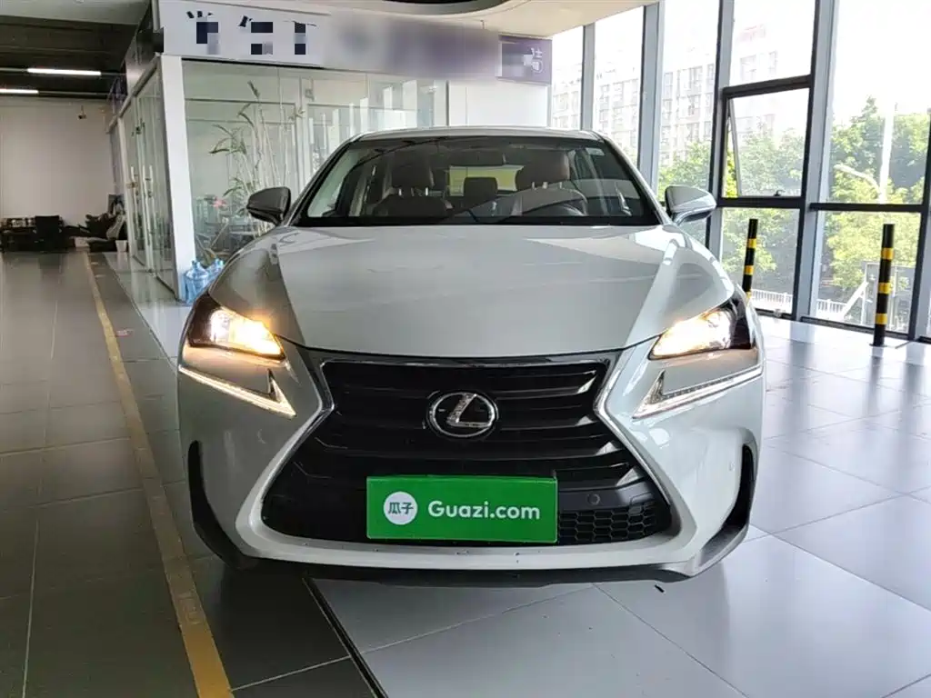 Lexus NX 2015 200 FWD Premium фото 3