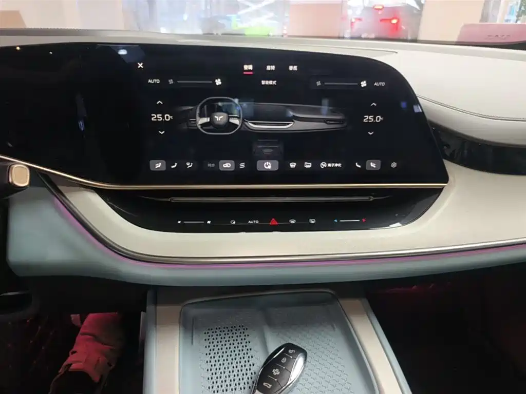 Hongqi Tian Gong 08 2025 730 Smart Selection Edition фото 10