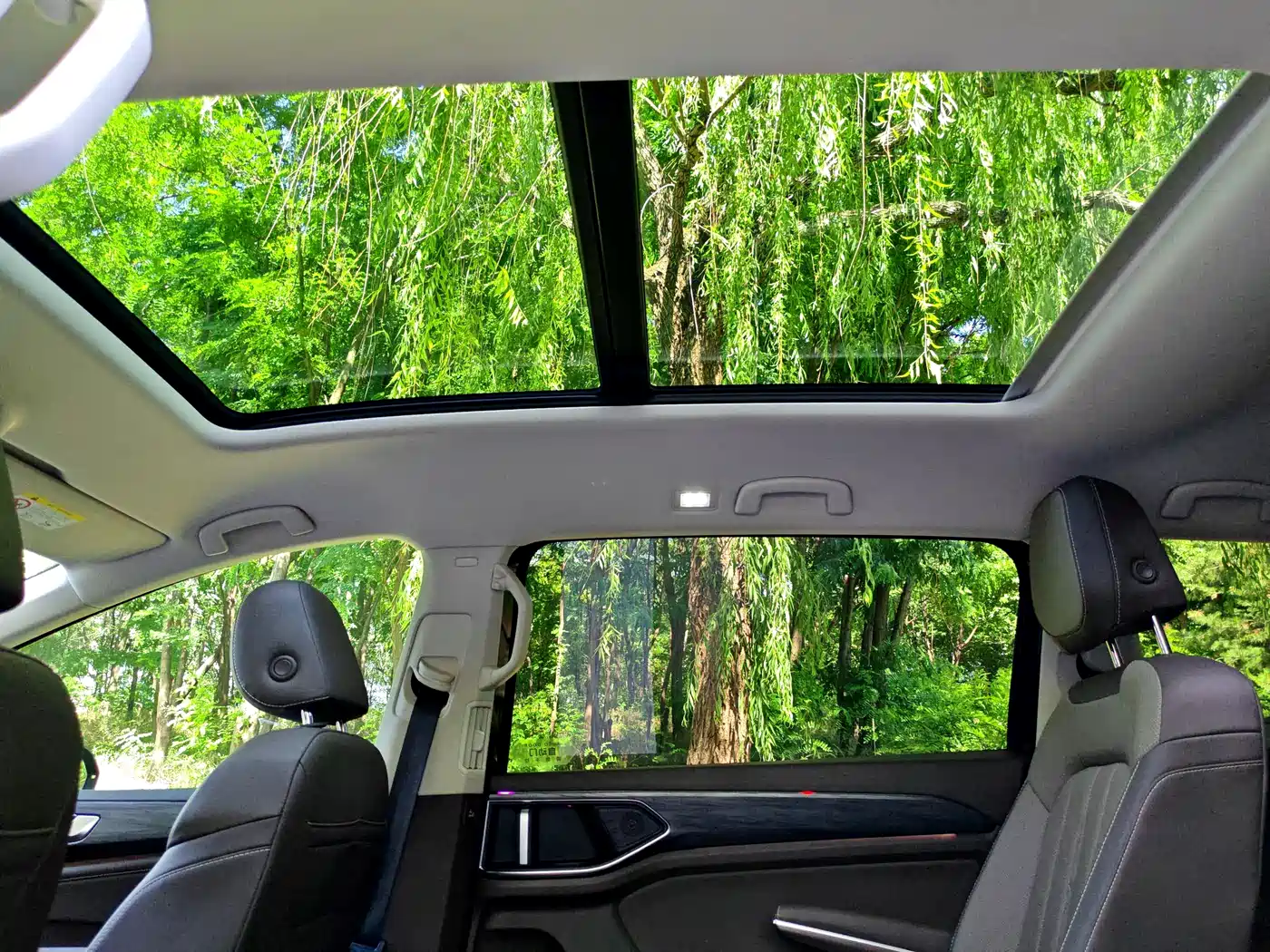 Volkswagen Viloran 2022 380TSI Premium Edition фото 7