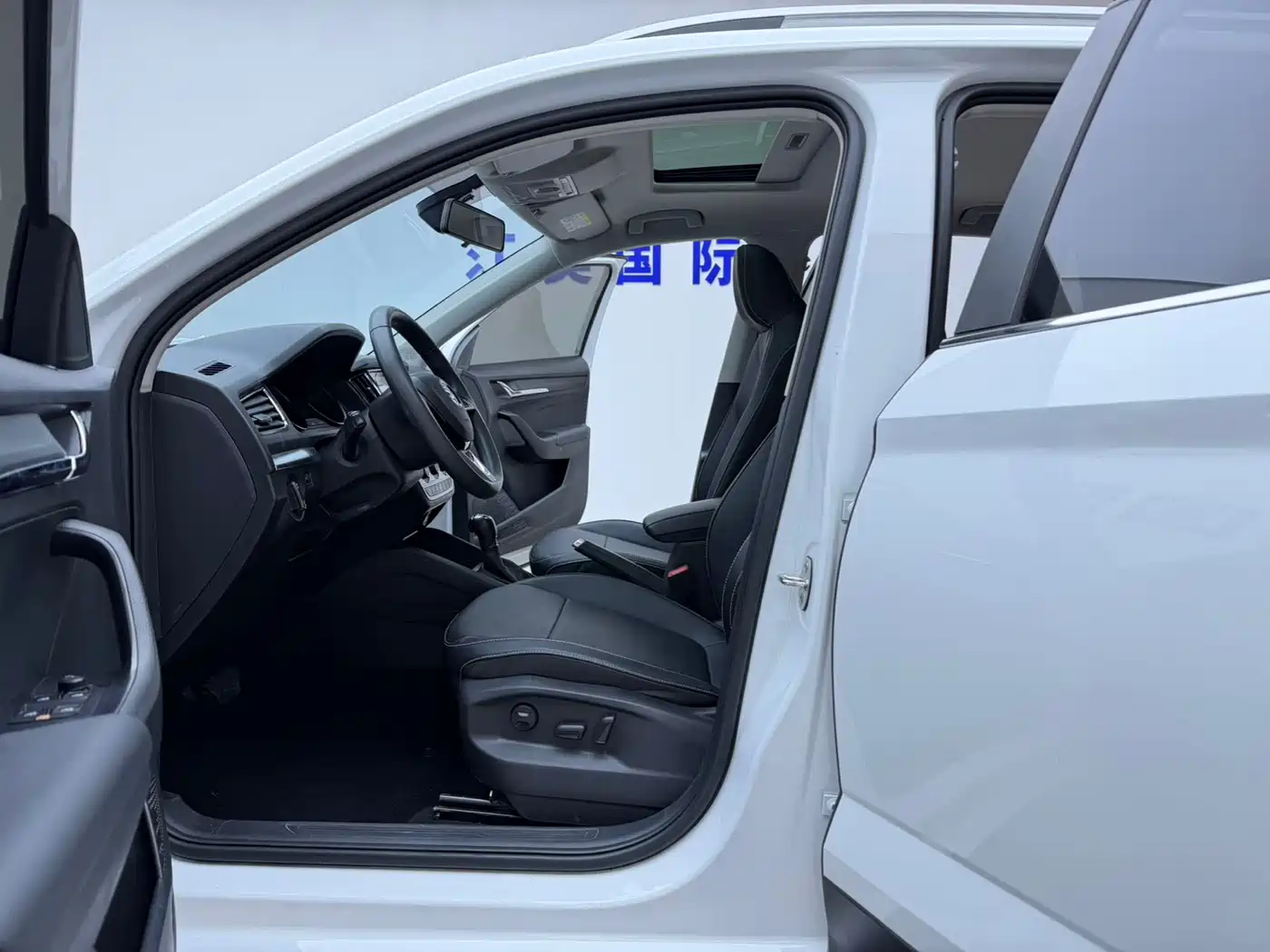 Škoda Kamiq 2023 1.5L Auto Comfort Edition фото 5