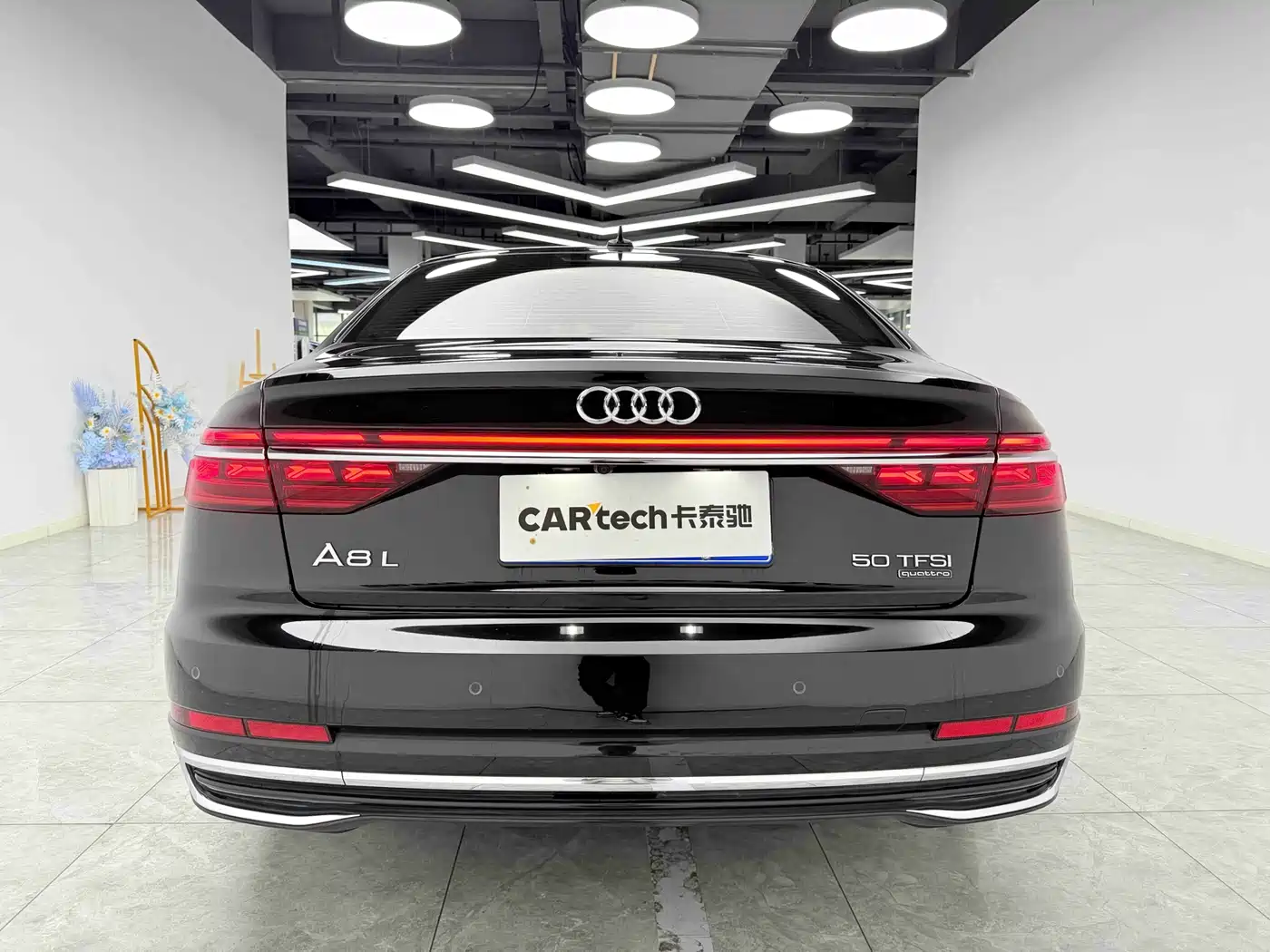 Audi A8 2023 A8L 50 TFSI quattro Exclusive фото 5