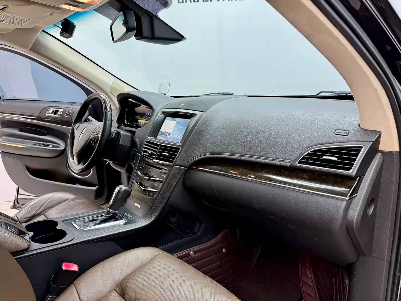 Lincoln MKT 2010 Model 3.5T EcoBoost AWD фото 13