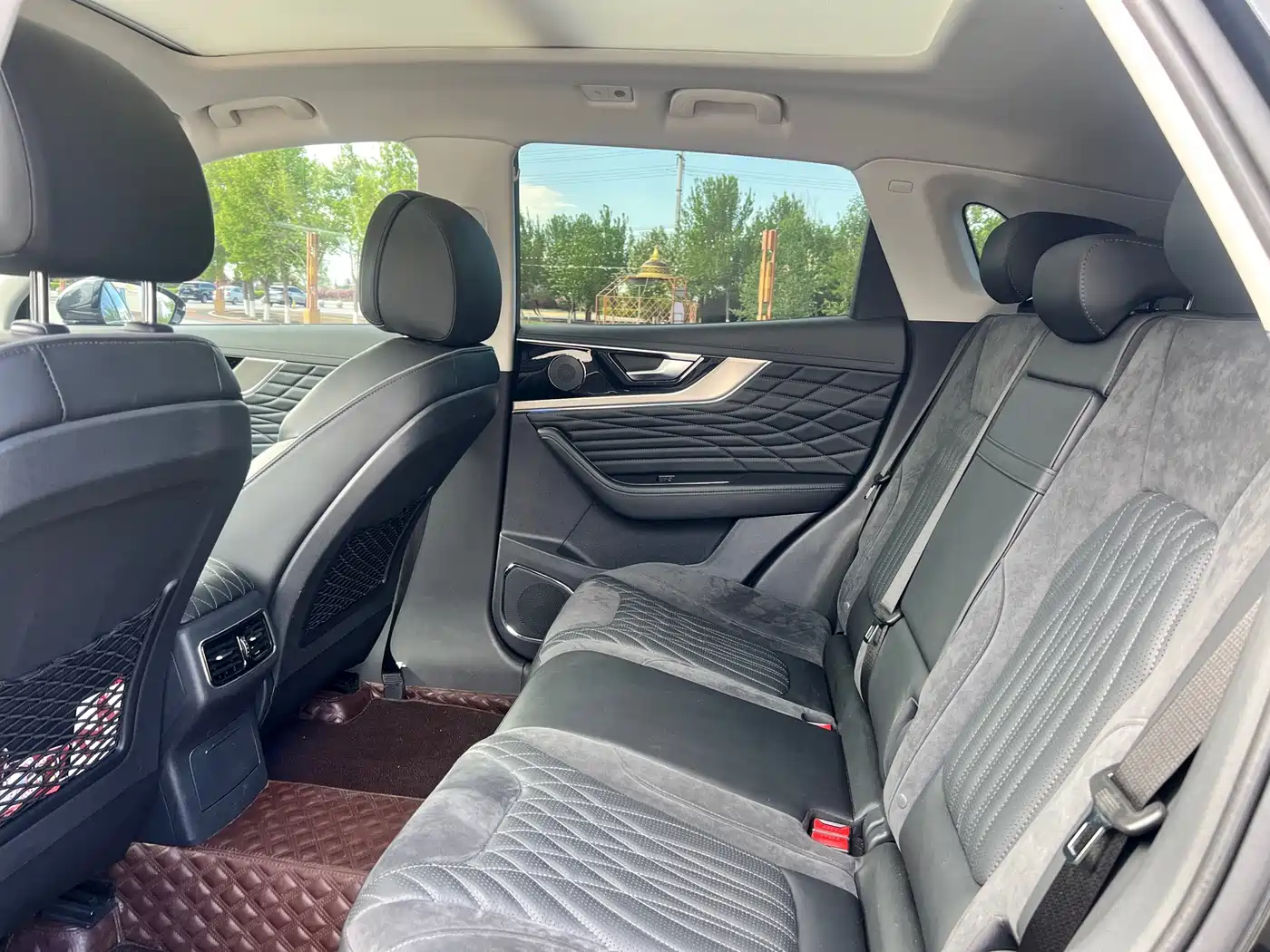 Hongqi HS5 2022 2.0T Smart Connect Premium Edition фото 5
