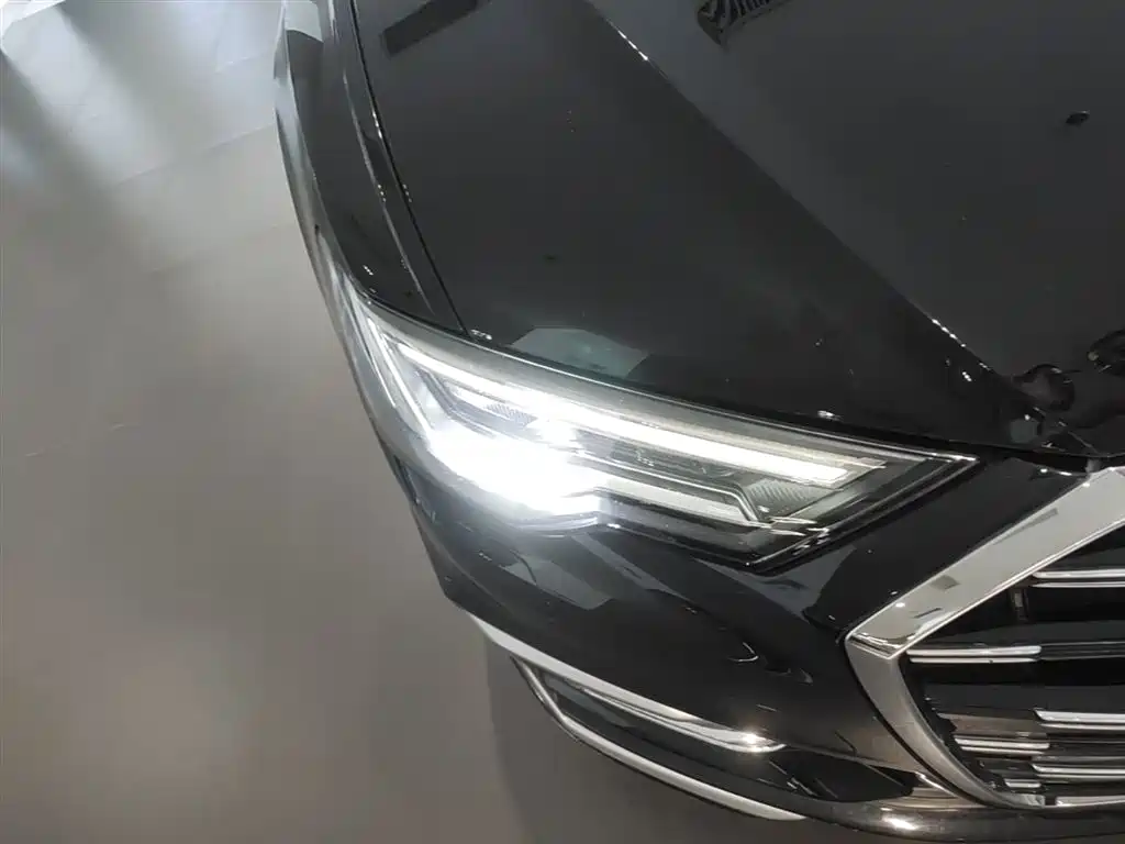 Audi A6L 2023 40 TFSI Luxury Dynamic фото 13