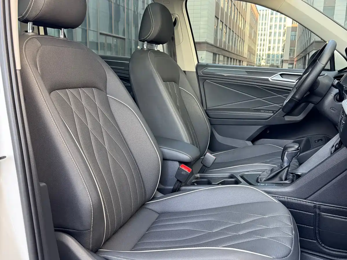 Volkswagen Tiguan L 2022 330TSI Automatic 2WD Smart Edition фото 15