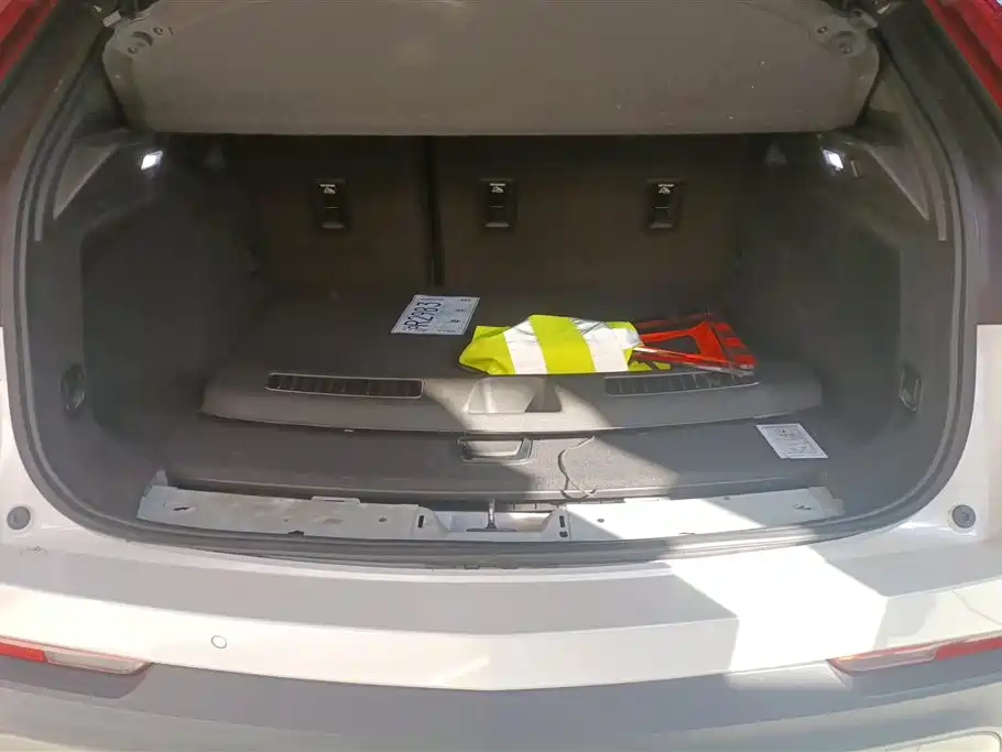 Cadillac XT4 2018 28T FWD Leading Edition фото 4