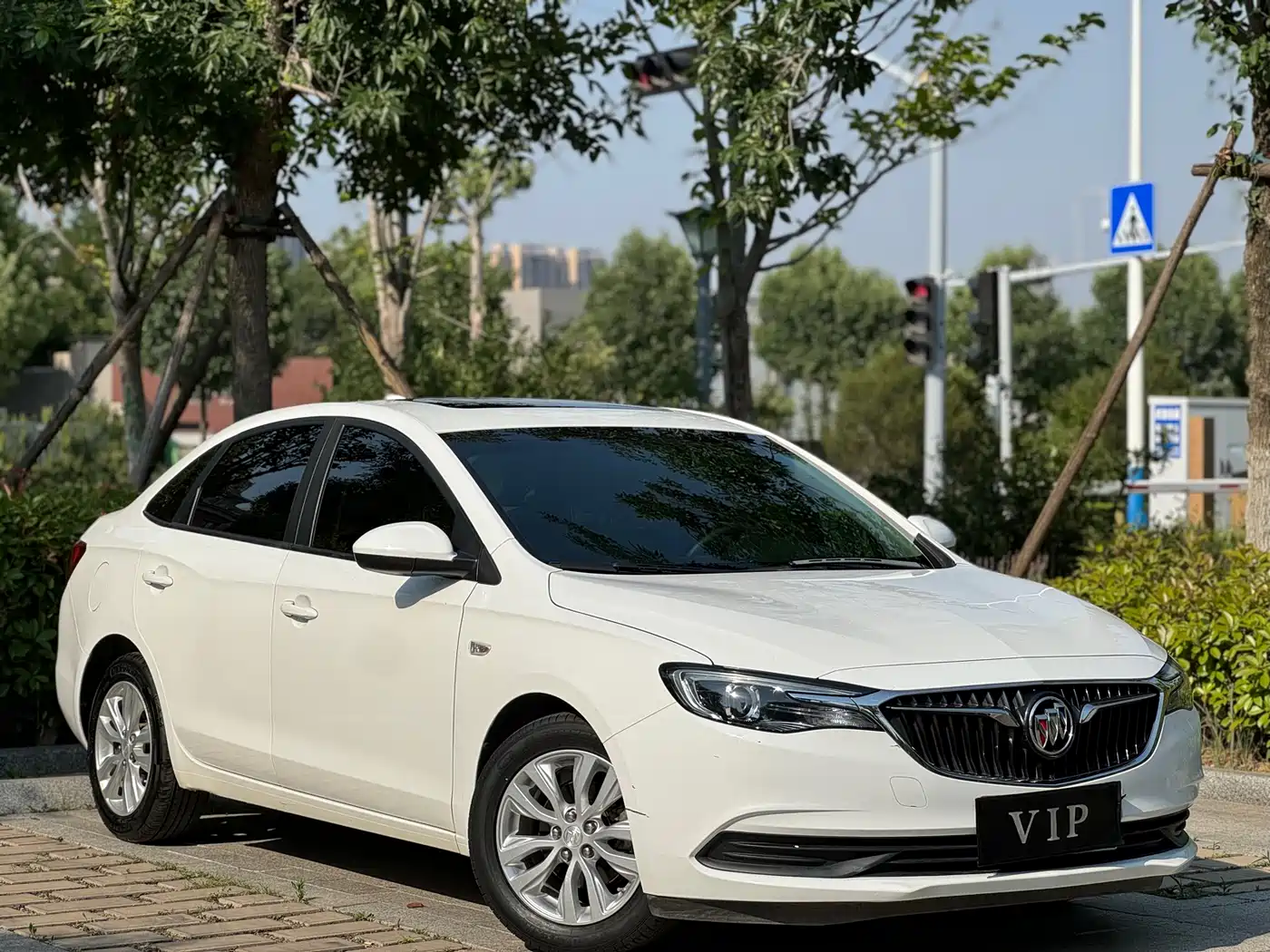 Buick Excelle 2018 15T Dual Clutch Elite (China V) фото 3