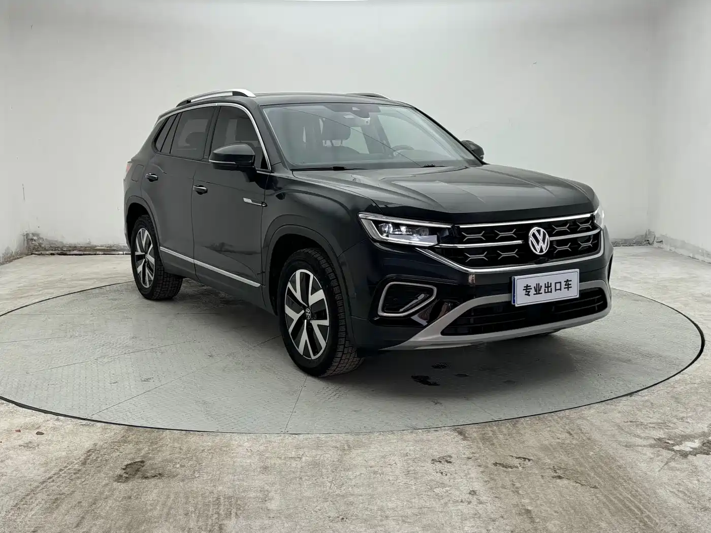 Volkswagen Tayron 2023 280TSI 2WD Luxury Plus Advanced Edition фото 3