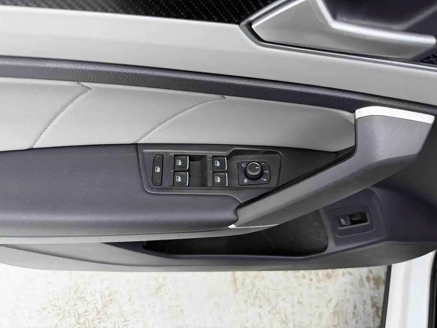 Volkswagen Tayron 2023 280TSI 2WD Luxury Plus Advanced Edition фото 9