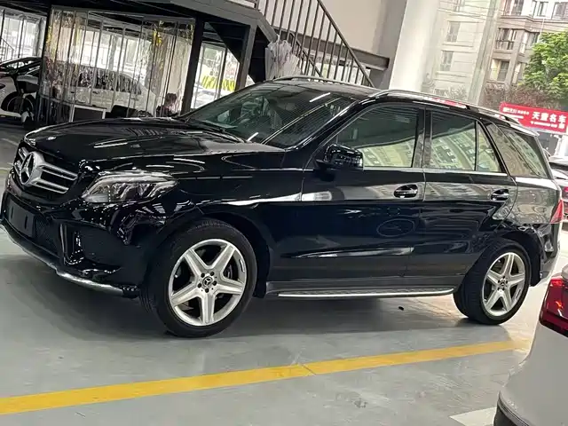 MERCEDES-BENZ GLE