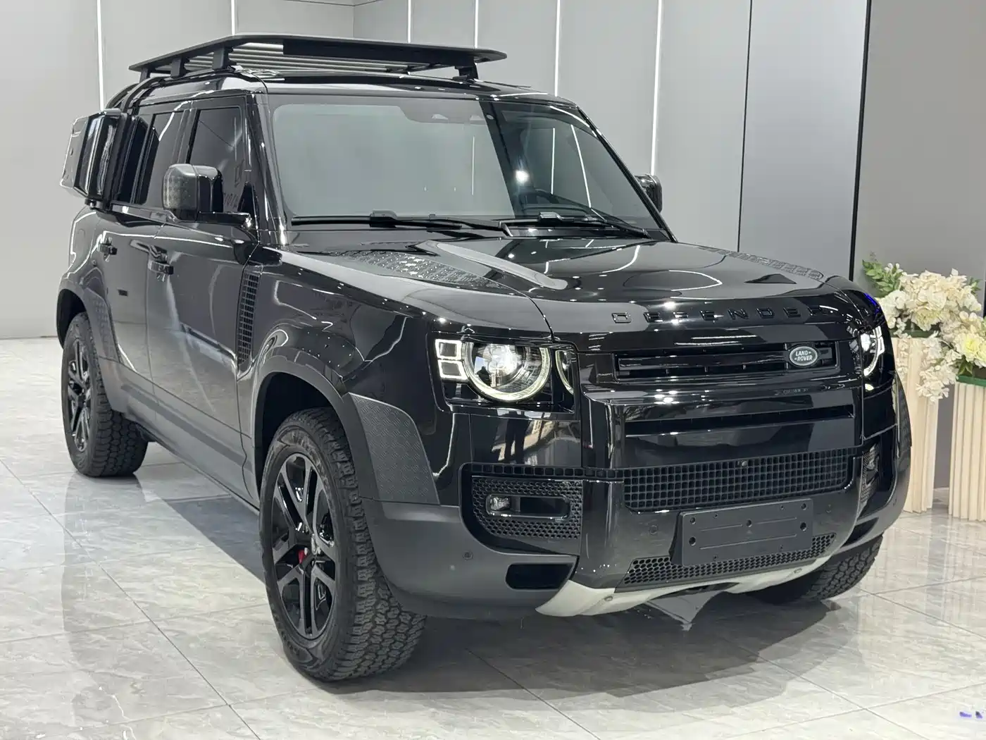 Land Rover Defender 2024 110 3.0T P400 Dark Special Edition фото 3