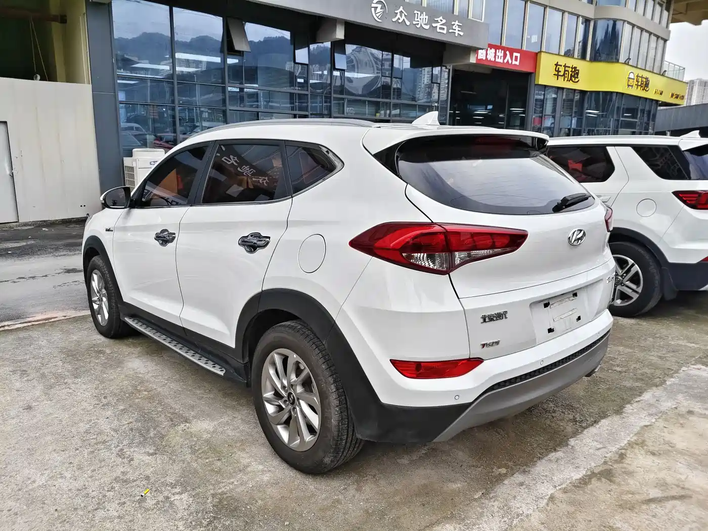 HYUNDAI TUCSON