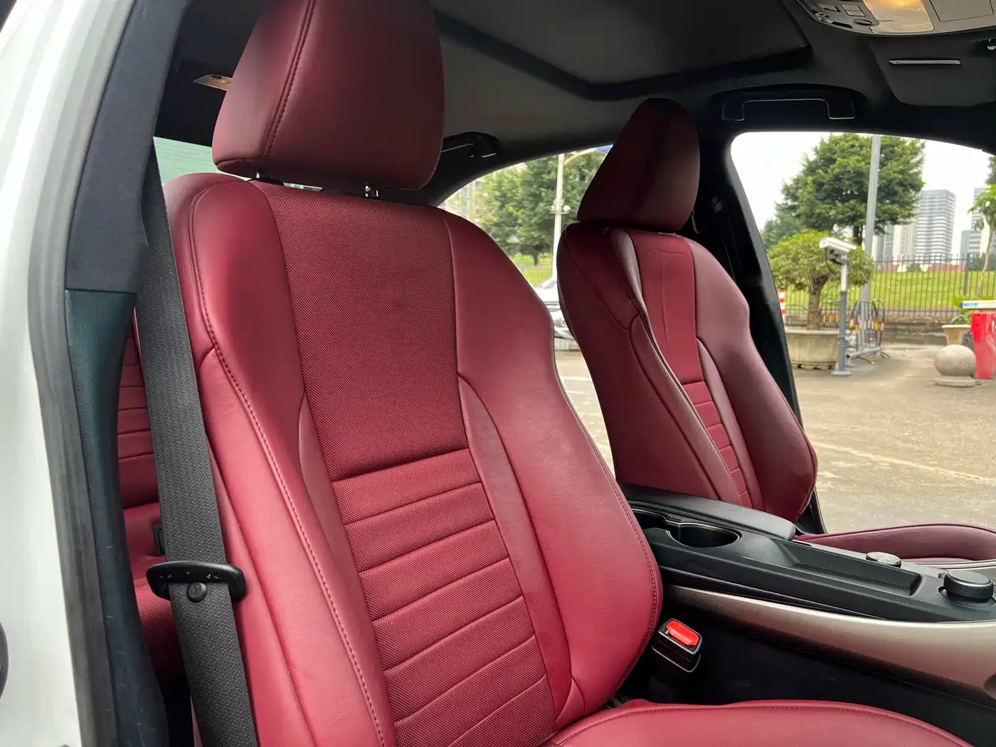 Lexus IS 2017 300 F SPORT фото 9