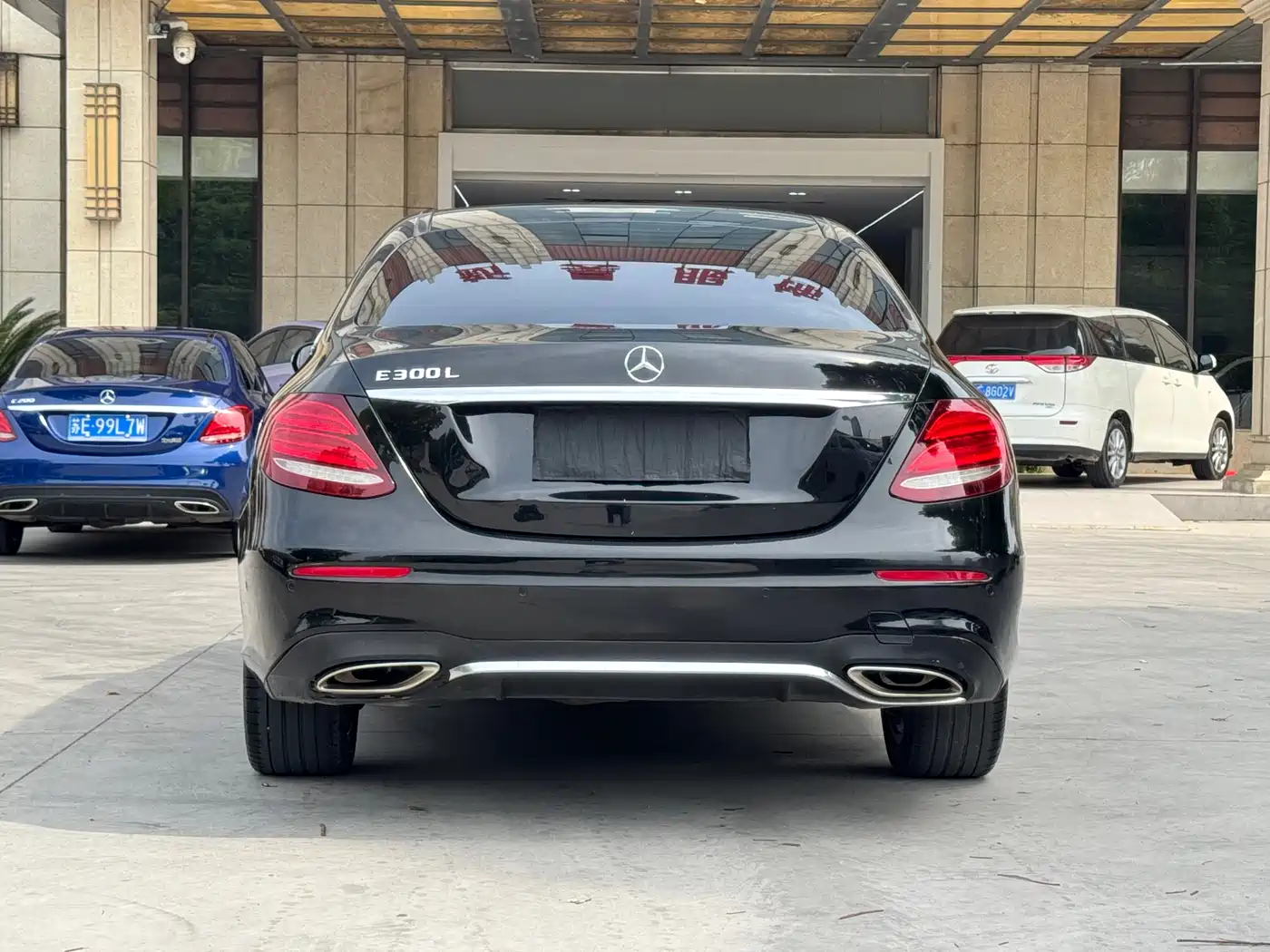 Mercedes-Benz E-Class 2016 E 200 L Sport Type фото 9