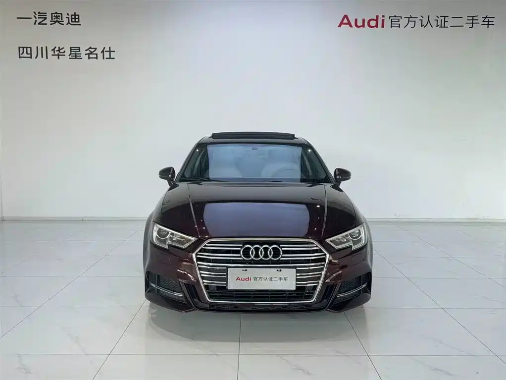 Audi A3 2017 Limousine 35 TFSI Fashion фото 2
