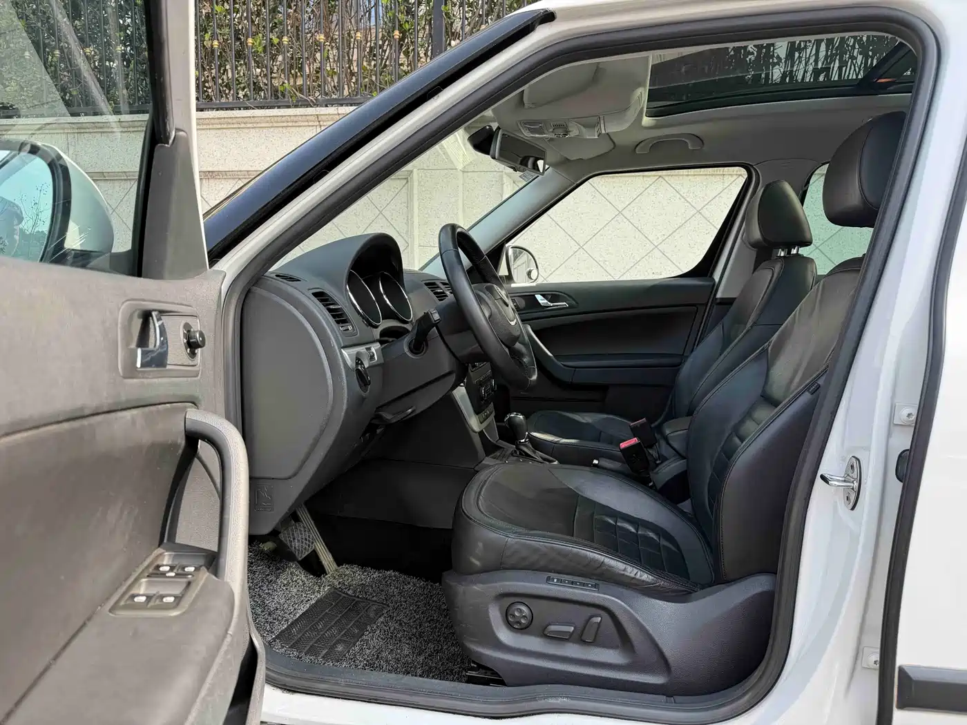 Škoda Yeti (Import) 2013 1.8T DSG Premium Edition фото 6