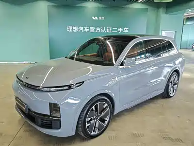 Li Auto L8