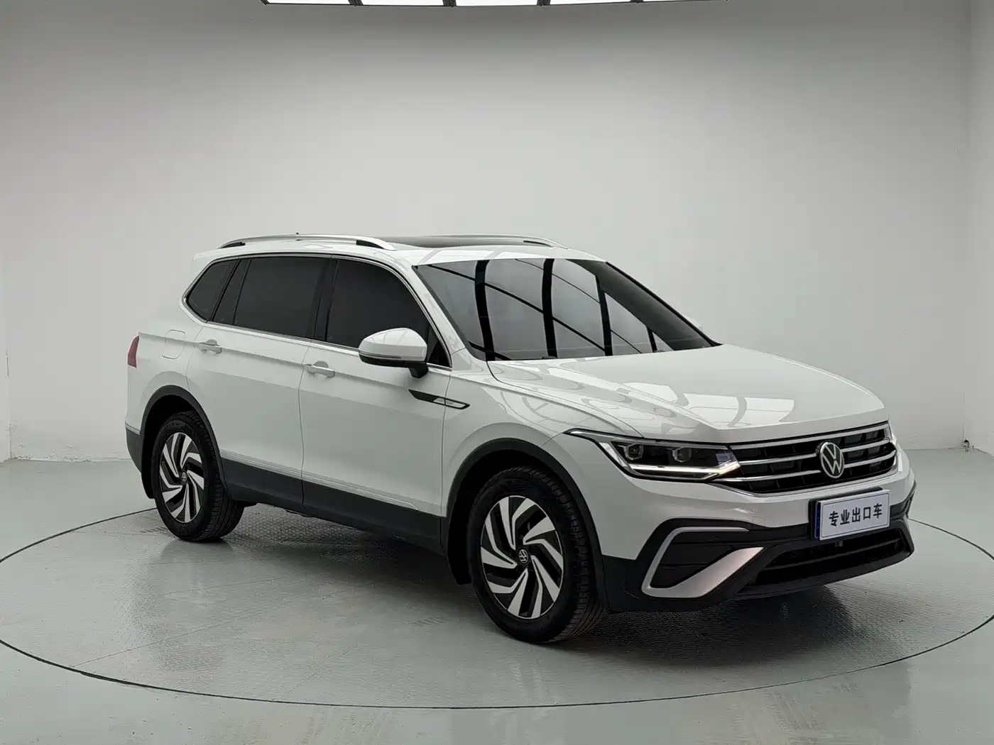 Volkswagen Tiguan L 2023 280TSI 2WD Trend Limited Edition фото 3