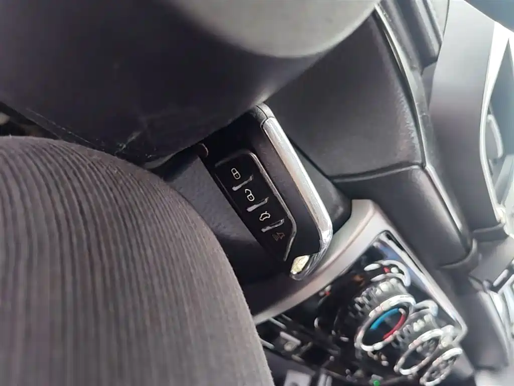 Toyota YARiS L Zhi Xuan 2017 1.5E CVT Speed Upgrade Edition фото 15