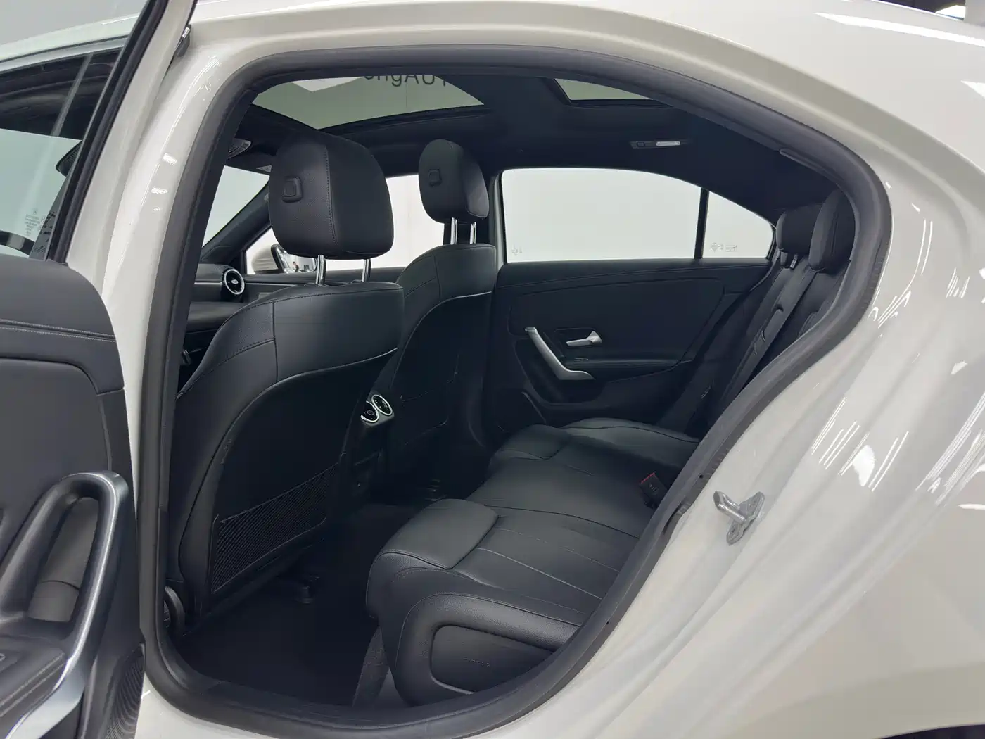 Mercedes-Benz A-Class 2023 A 180 L фото 12