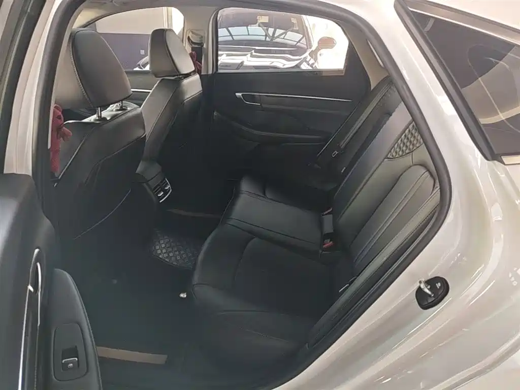Hyundai Sonata 2024 1.5T Pro фото 17