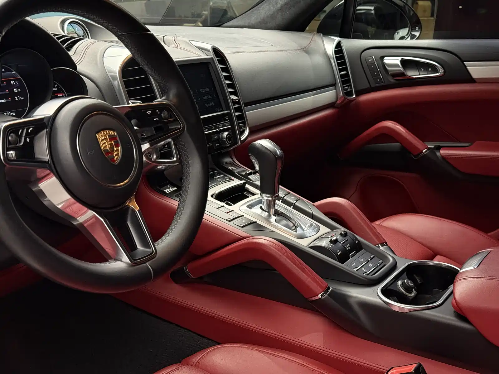 Фото 10 - Porsche Cayenne