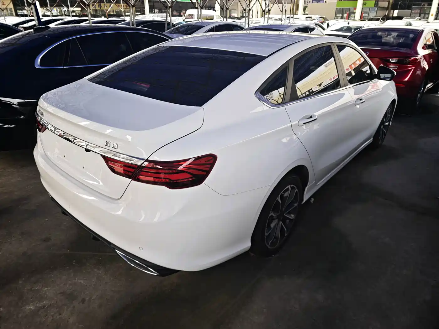Фото 13 - Geely Binrui