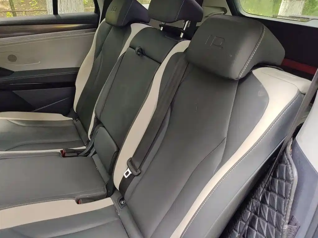 Volkswagen ID.6 CROZZ 2022 Long Range PURE+ Edition фото 15