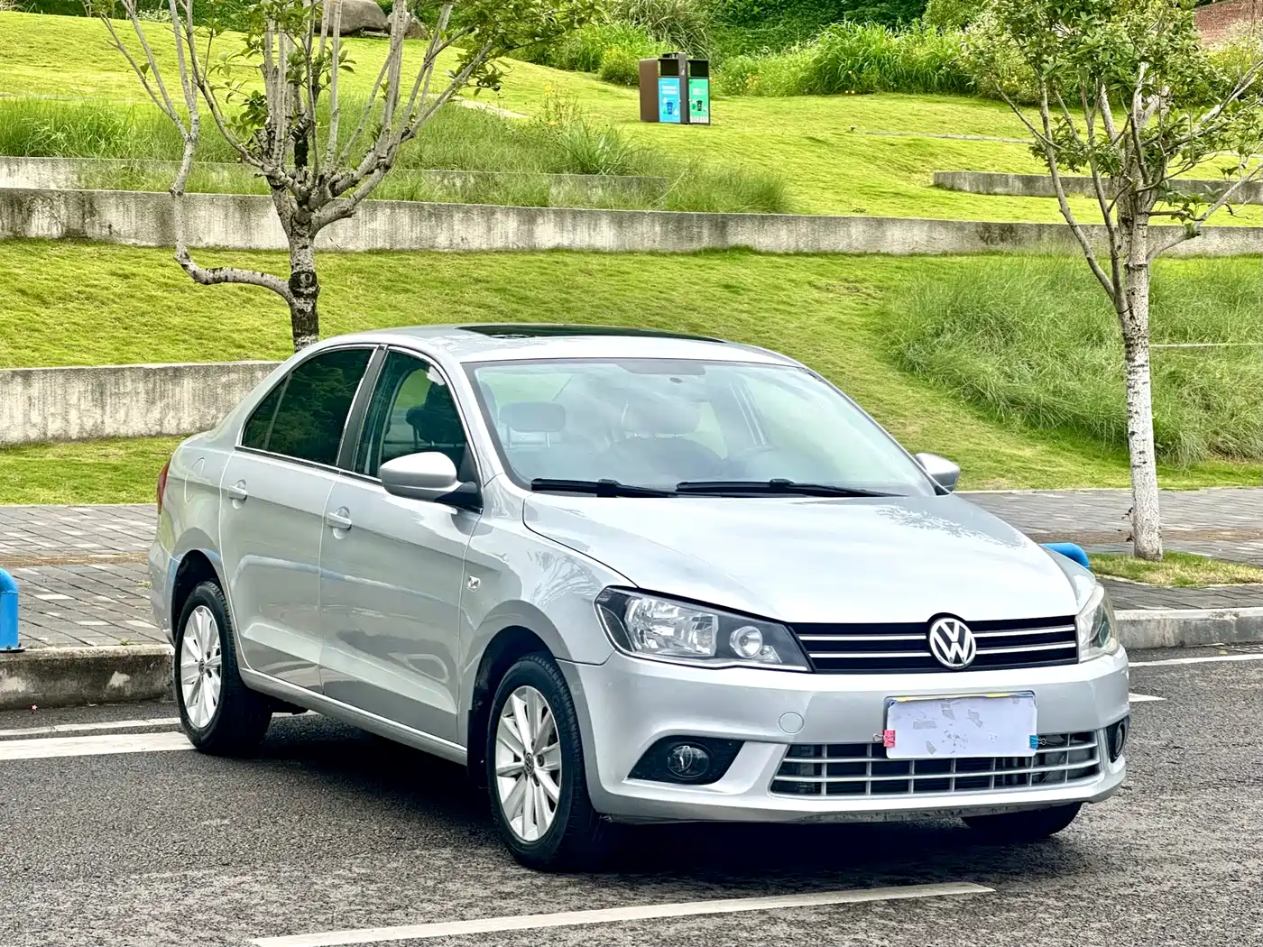 Volkswagen Jetta 2015 1.6L Automatic Luxury фото 3