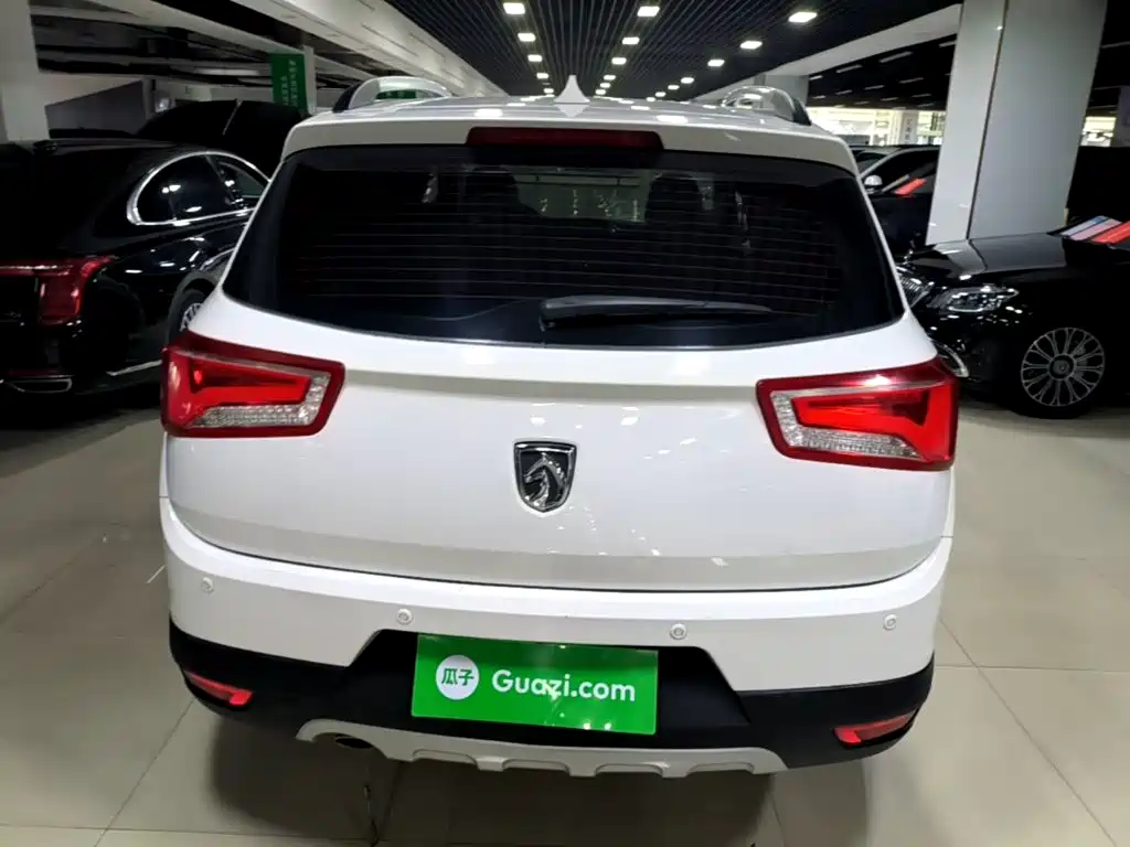 Baojun 560 2017 2016 1.8L iAMT Luxury