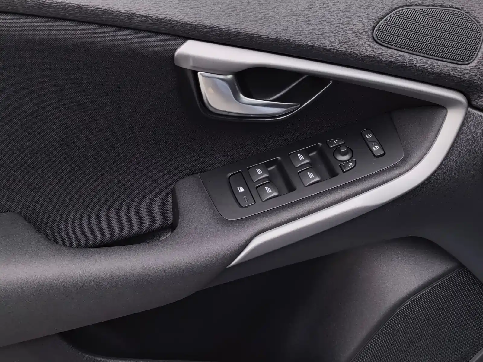 Photo 17 - Volvo V40