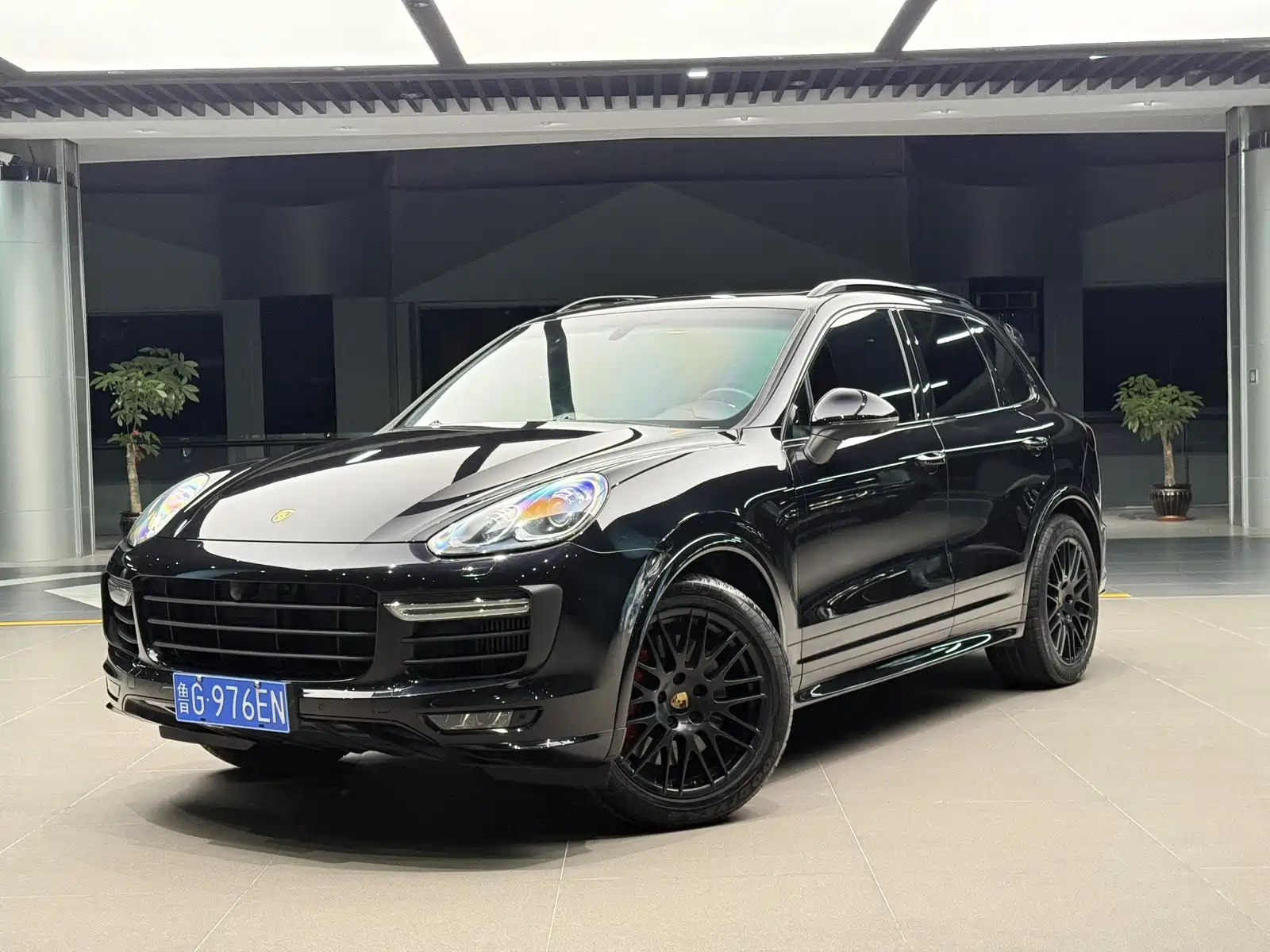 Фото 1 - Porsche Cayenne
