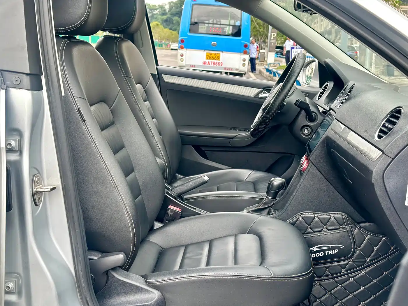 Volkswagen Jetta 2015 1.6L Automatic Luxury фото 23