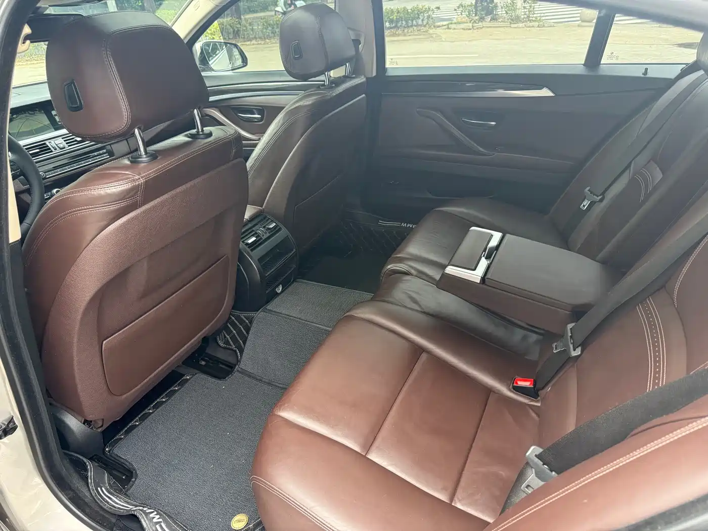BMW 5 Series 2014 525Li Luxury Design Package фото 14