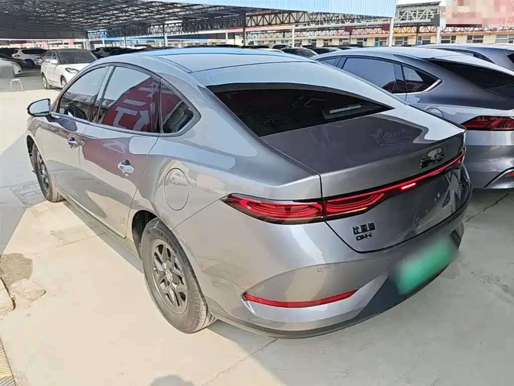BYD Qin PLUS 2025 DM-i Smart Drive 55KM Leader фото 5