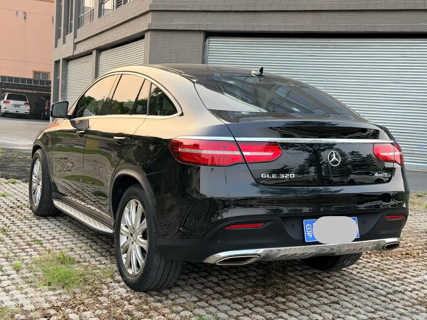 Mercedes-Benz GLE Coupe 2015 GLE 320 4MATIC Coupe SUV фото 6