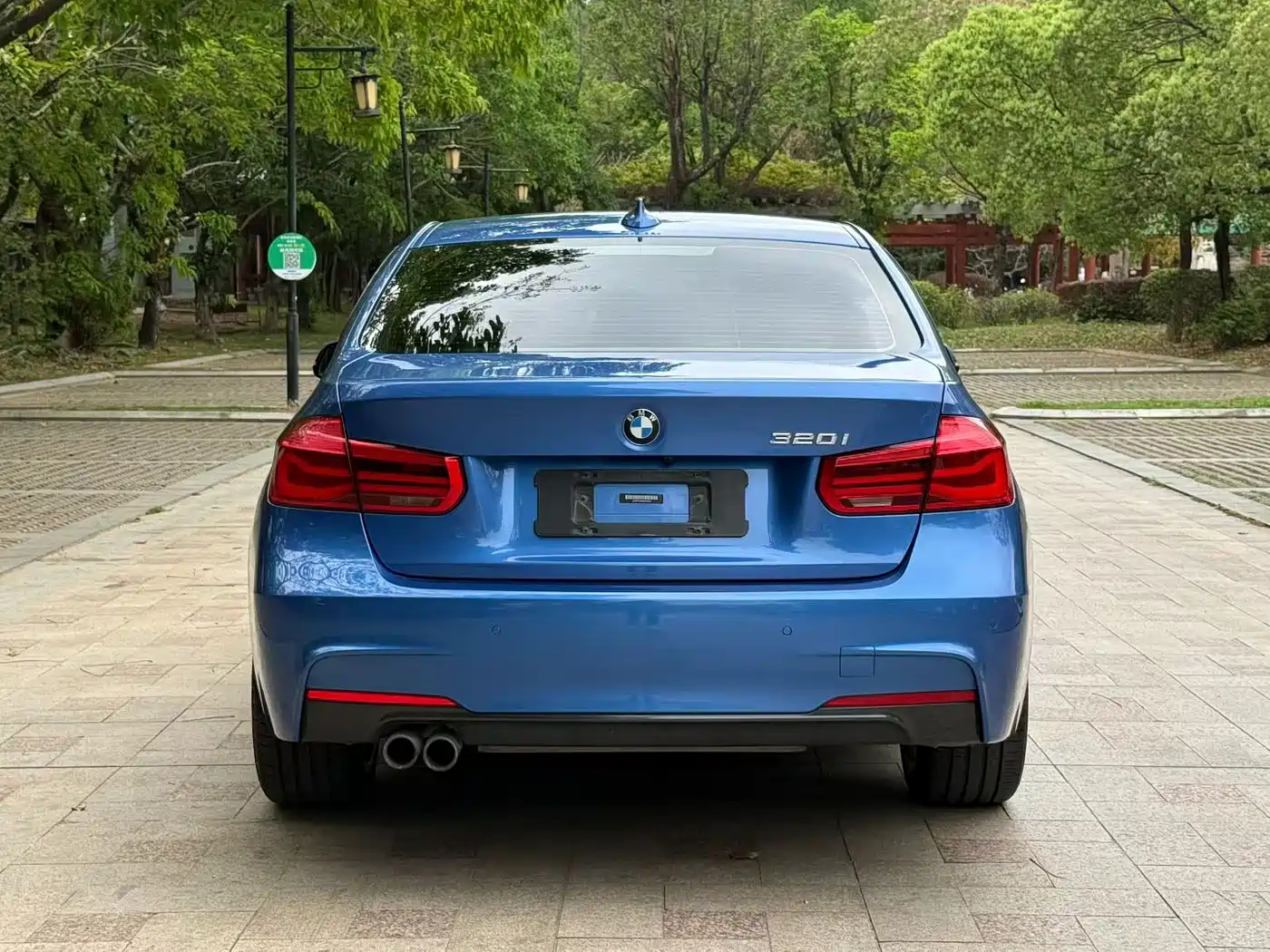 BMW 3 Series 2017 320i M Sport фото 8