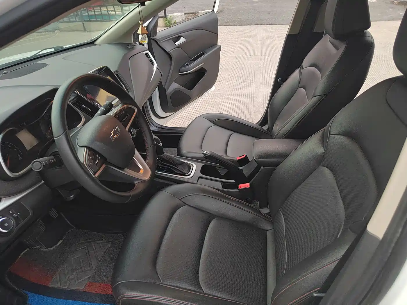 Chevrolet Monza 2020 Mild Hybrid Redline 320T Dual-Clutch Refreshing Edition фото 5