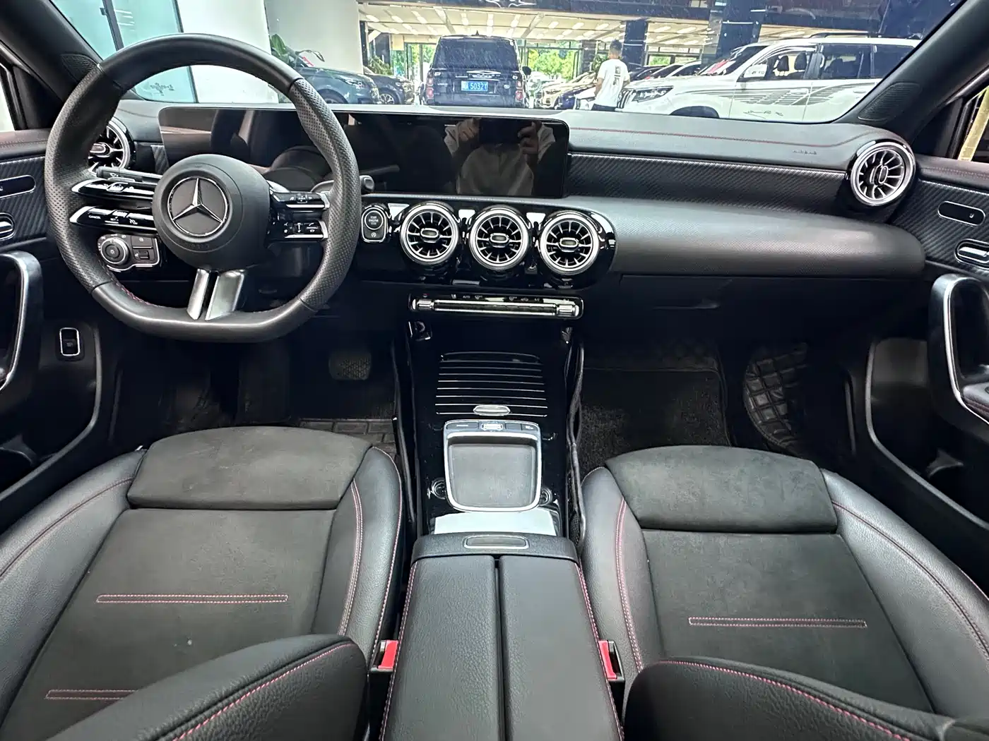 Mercedes-Benz A-Class 2025 A 200 L Fashion Edition фото 5